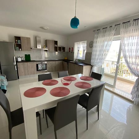 Sunshine Apartments Mellieha - Modern Three Bedroom Apartment - Apt No 1 Eksteriør billede