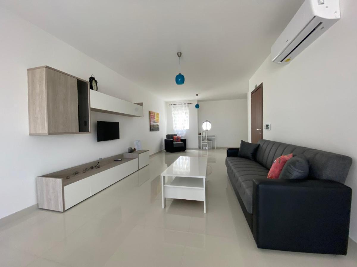 Sunshine Apartments Mellieha - Modern Three Bedroom Apartment - Apt No 1 Eksteriør billede