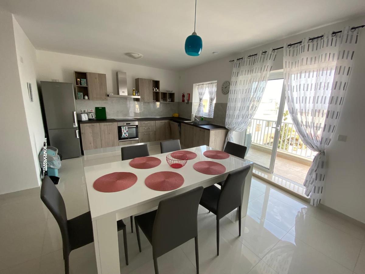Sunshine Apartments Mellieha - Modern Three Bedroom Apartment - Apt No 1 Eksteriør billede