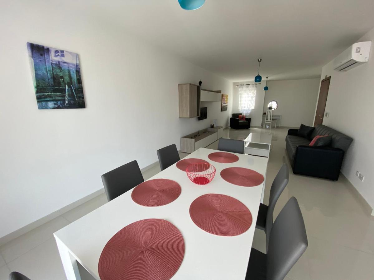 Sunshine Apartments Mellieha - Modern Three Bedroom Apartment - Apt No 1 Eksteriør billede